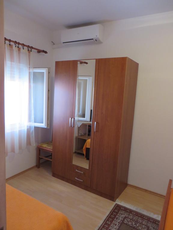 Apartment Cvita Biograd Na Moru Room photo