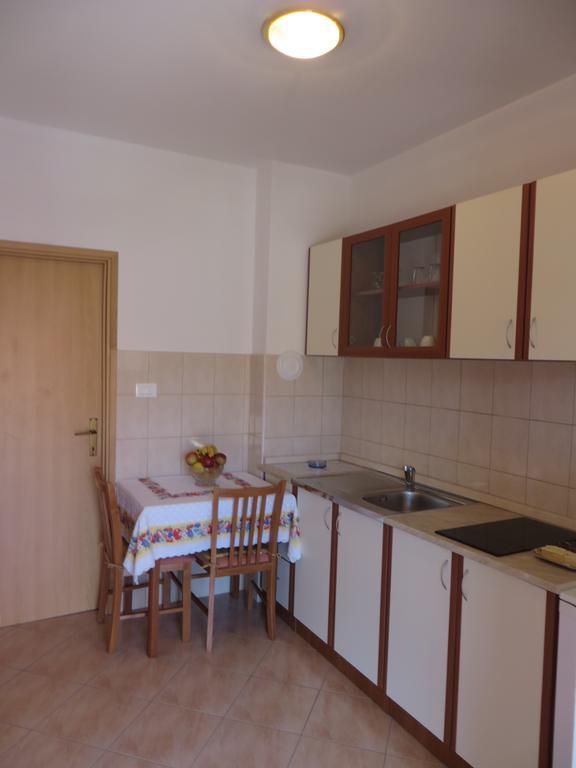 Apartment Cvita Biograd Na Moru Room photo